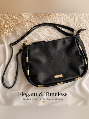 Jessica Simpson Black Crossbody Shoulder Bag Gold Hardware Adjustable Strap
